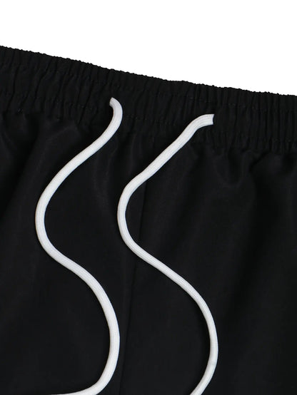 Pantalones cortos Shadow Line Street de la marca THE LJM en color negro, con diseño moderno y cintura ajustable.