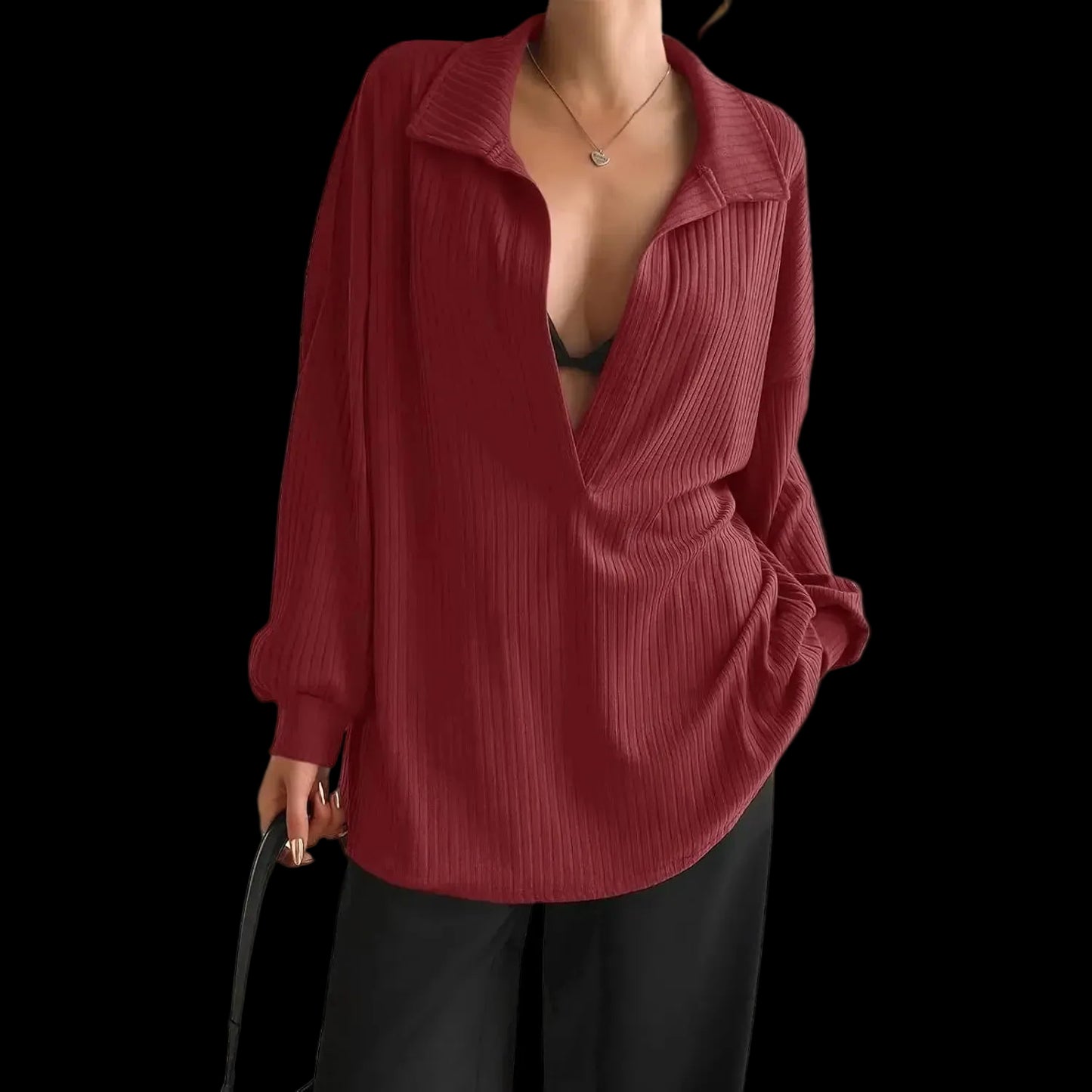 Blusa moderna Grace de THE LJM en tela ligera, con diseño elegante y detalles delicados en color neutro.
