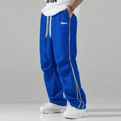 Pantalones Street Shadow Line de THE LJM en color negro, con diseño ajustado y estilo urbano para mujer.