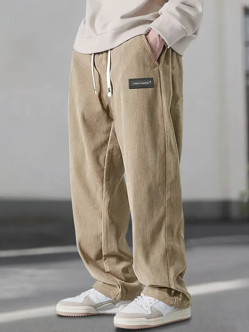 Pantalones Urban Comfort de THE LJM en color gris, con diseño casual y cintura elástica, ideales para comodidad diaria.